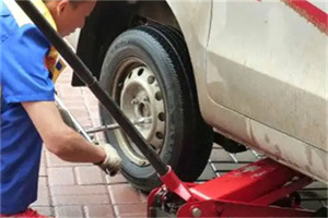 自流井区附近拖车24小时服务热线电话