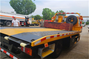 自流井区附近拖车电话号码服务