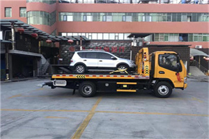 自流井区汽车紧急补胎换胎救援