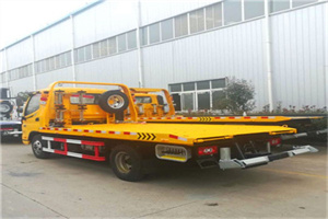 自流井区附近拖车救援搭电